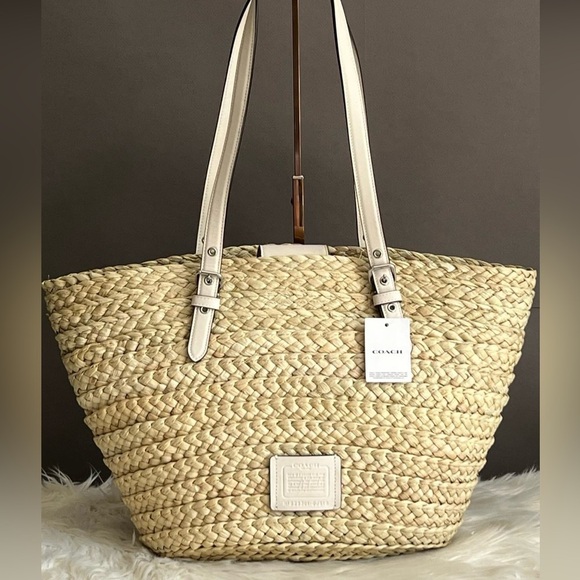 CJ518 - Coach Large Tote - Picture 6 of 12